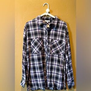 ee:some Black/Purple/White Plaid Top Size small